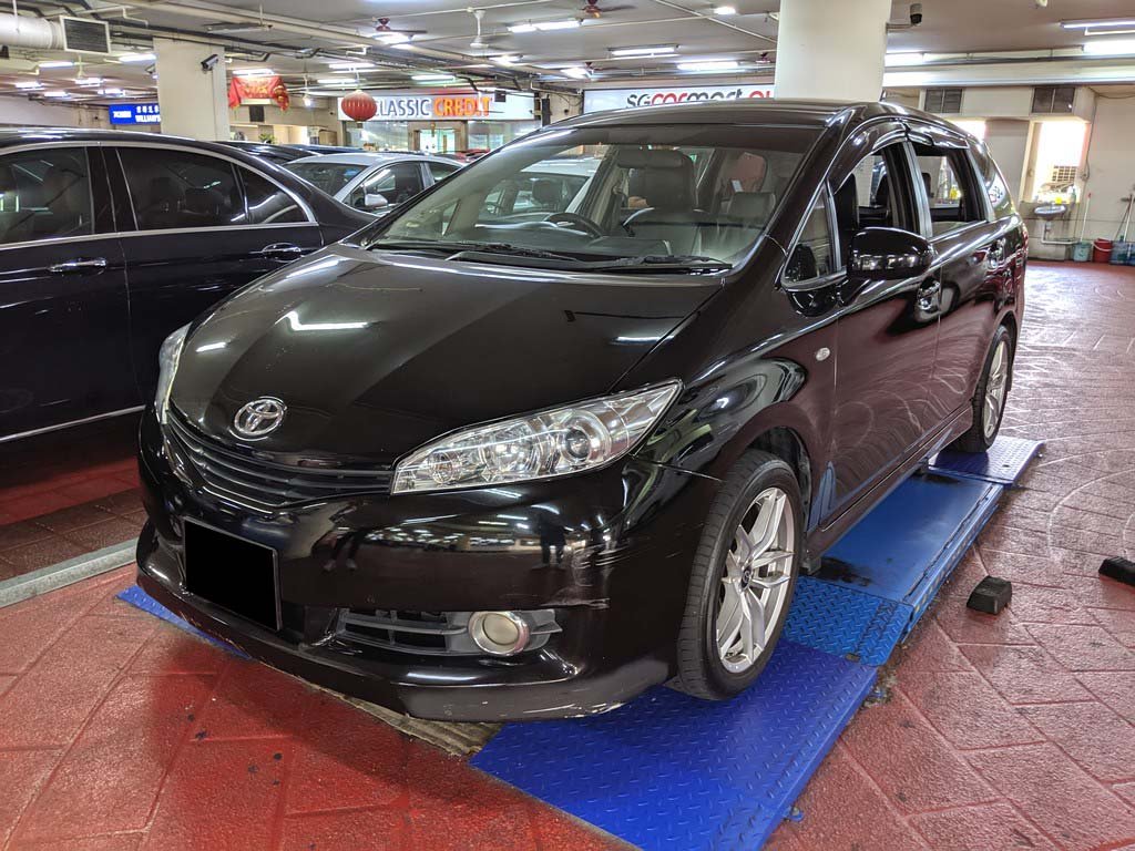 Toyota Wish 2.0 Auto (COE Till 09/2025)