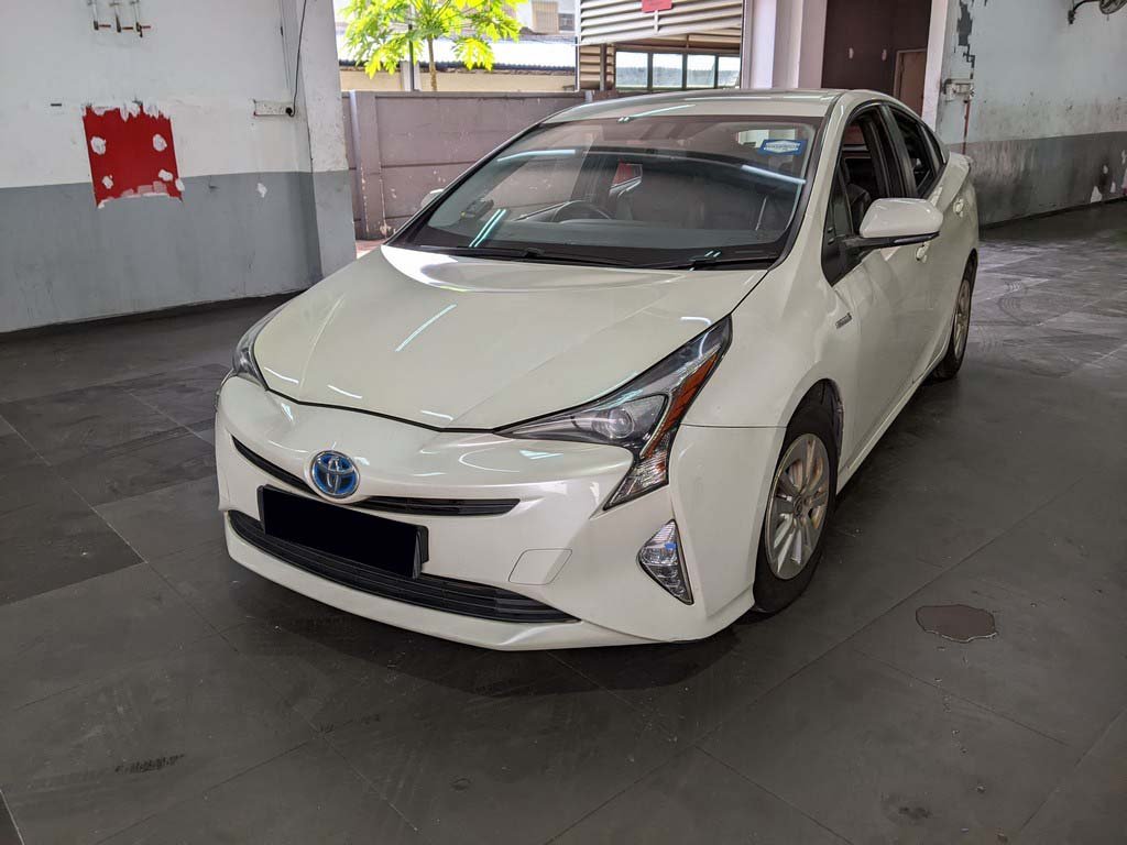 Toyota Prius 1.8 CVT (Hybrid)