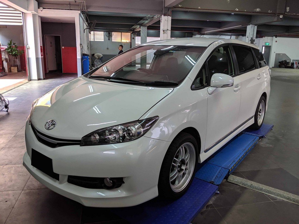 Toyota Wish 1.8 Cvt