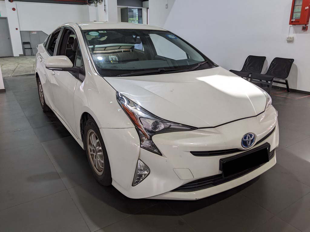 Toyota Prius 1.8 CVT (Hybrid)