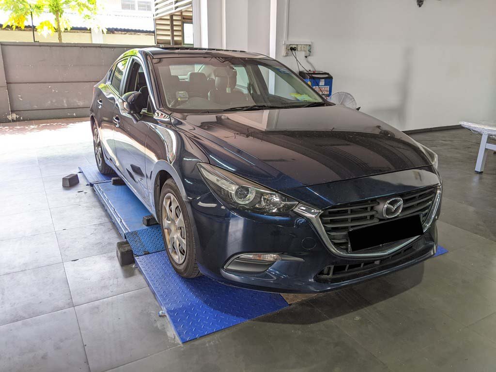 Mazda 3 Sedan 1.5 At Eu6