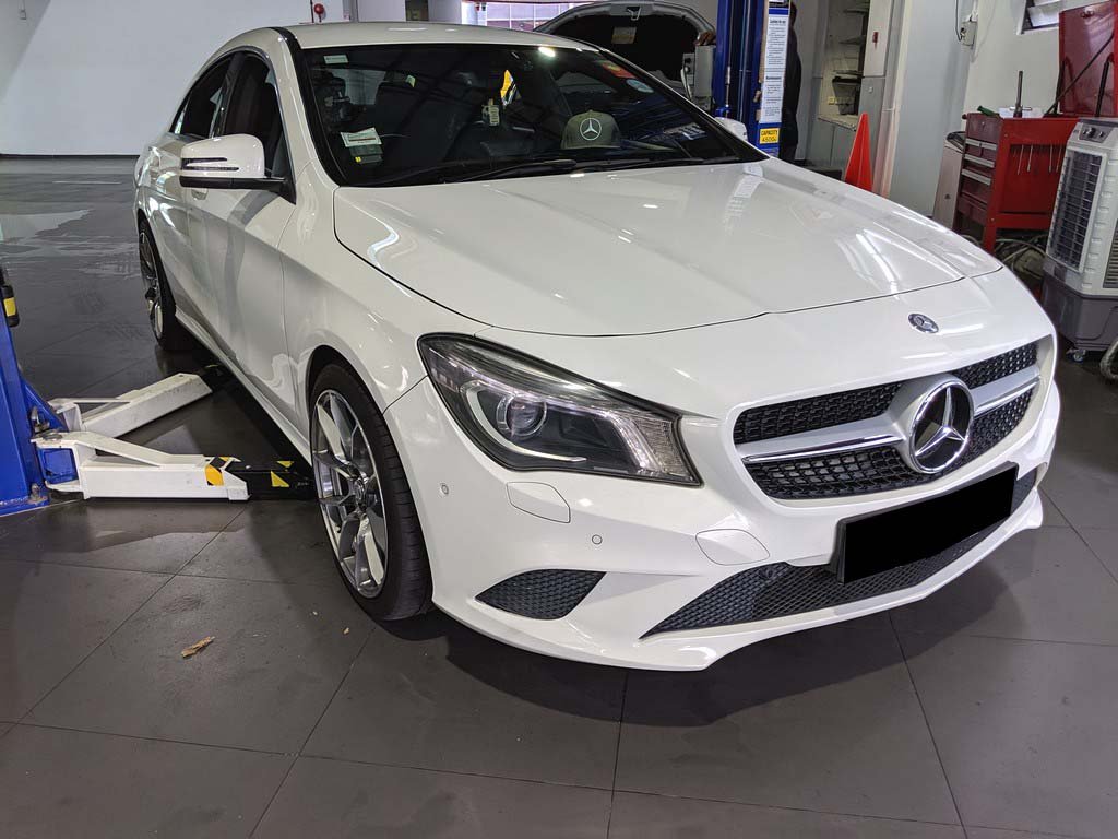 Mercedes Benz CLA180 (R18 BI)