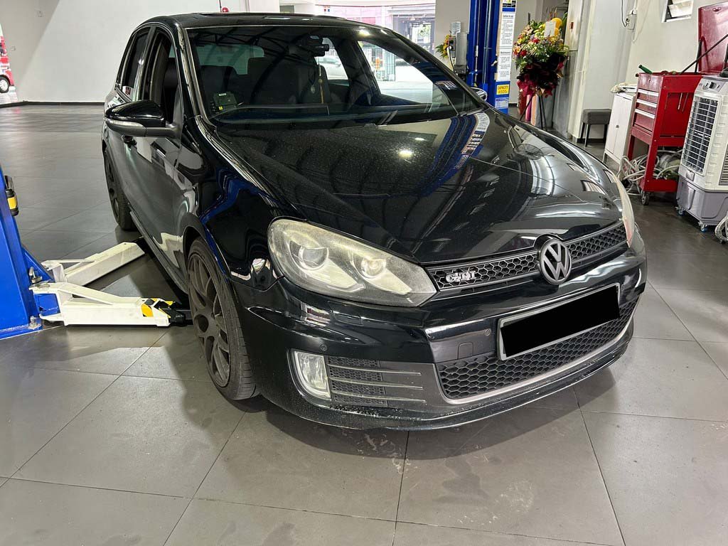 Volkswagen Golf GTI 2.0L At 5Dr (COE Till 08/2031)