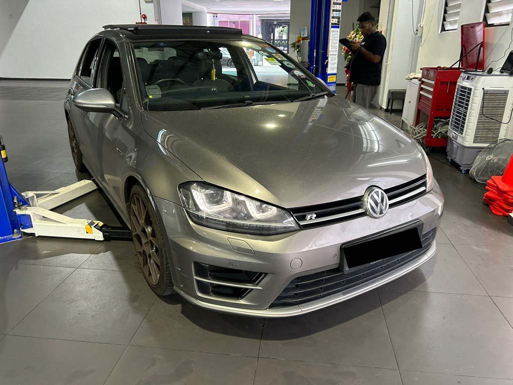 Volkswagen Golf R 2.0 At Sunroof