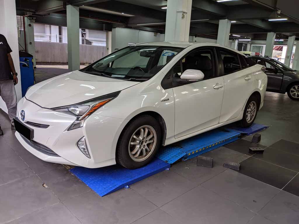 Toyota Prius 1.8 Cvt (Hybrid)