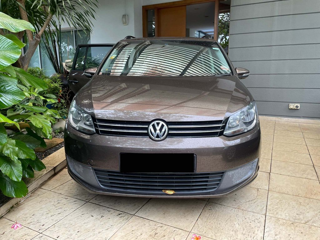 Volkswagen Touran 1.4L At TSI (COE Till 12/2025)