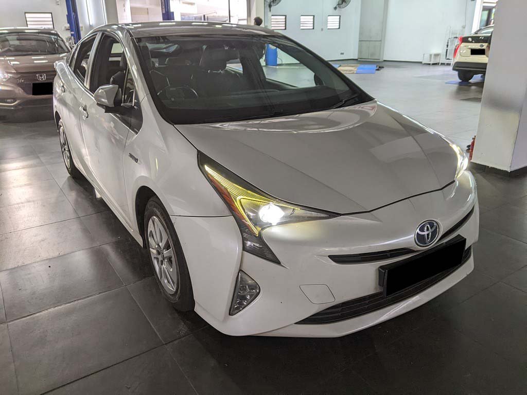 Toyota Prius 1.8 CVT (Hybrid)