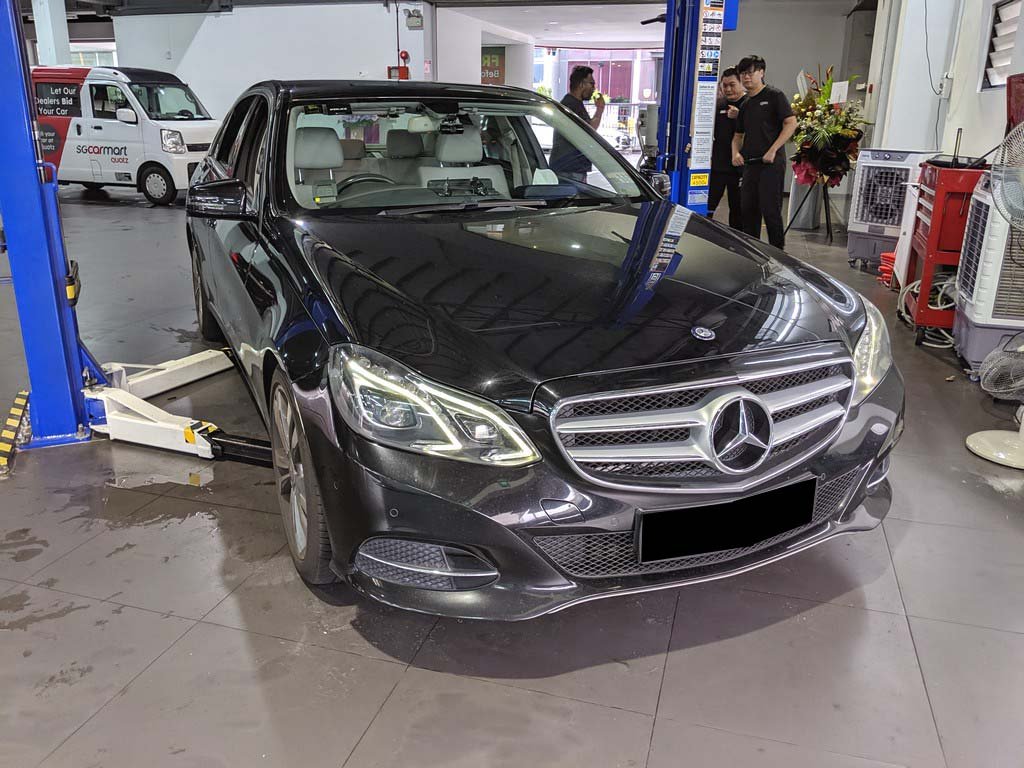 Mercedes Benz E200 Sedan (R18)