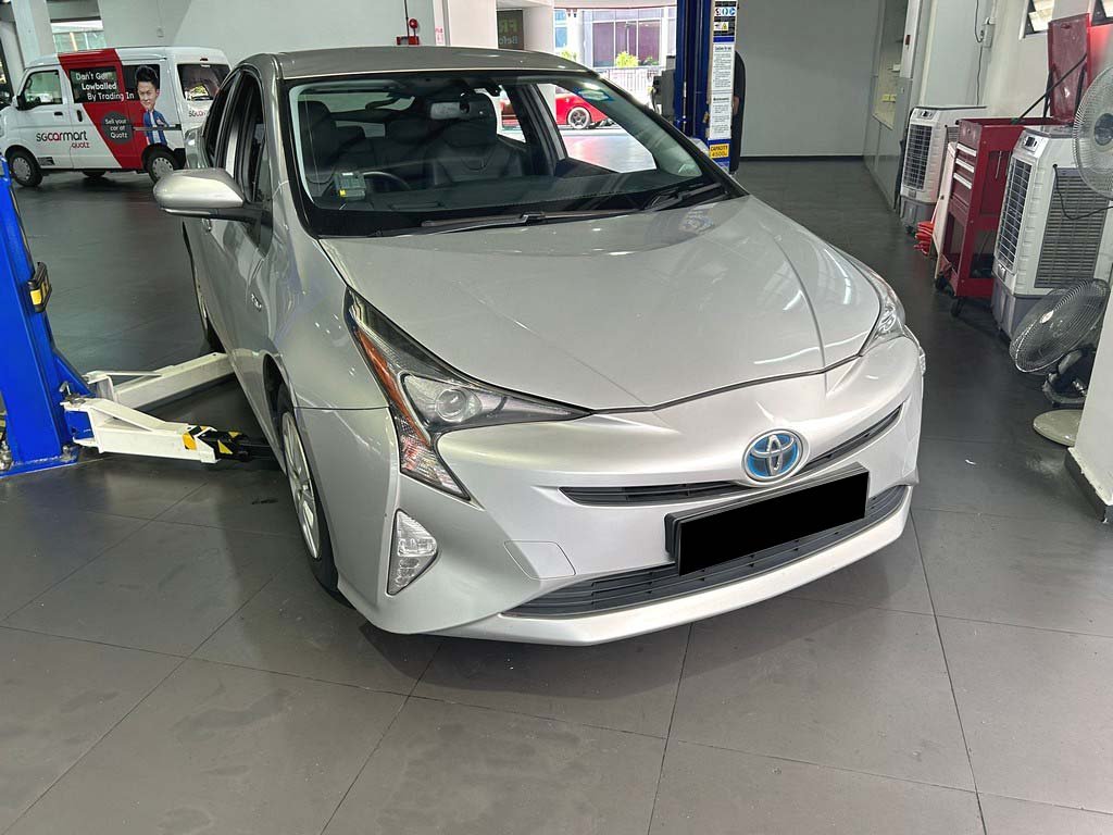 Toyota Prius 1.8 CVT (Hybrid)