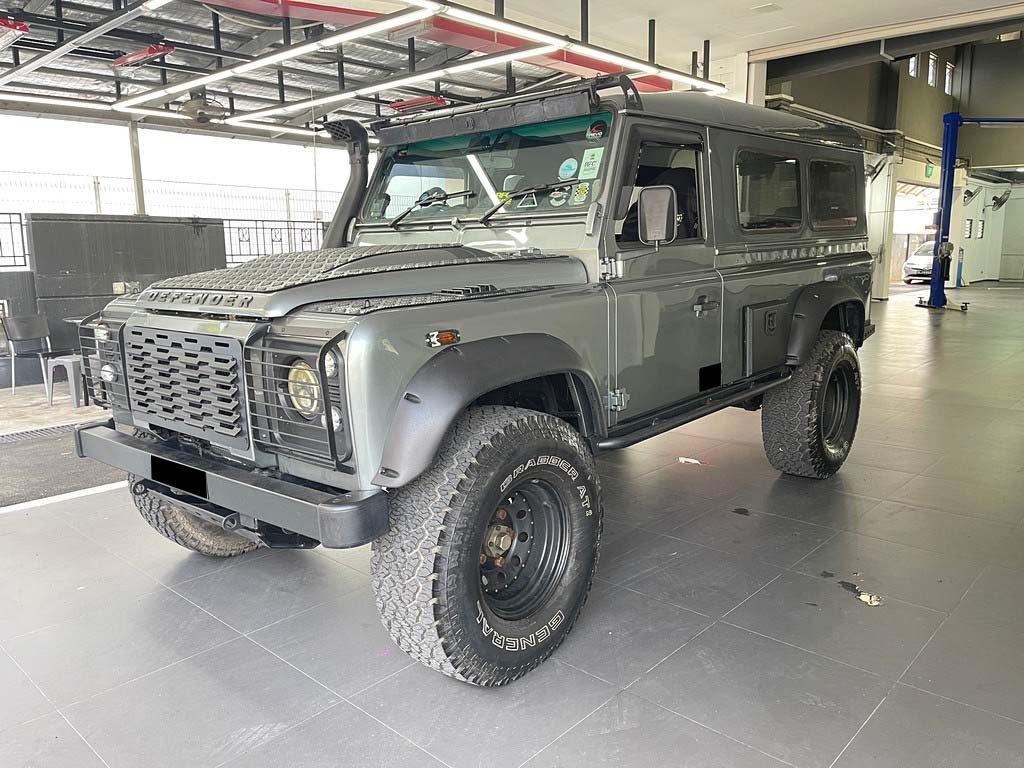 Land Rover Defender 110 Hardtop 2.2 Diesel 4WD MT