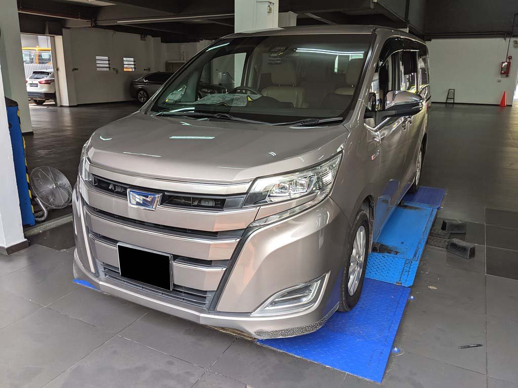 Toyota Noah 1.8X CVT (Hybrid)