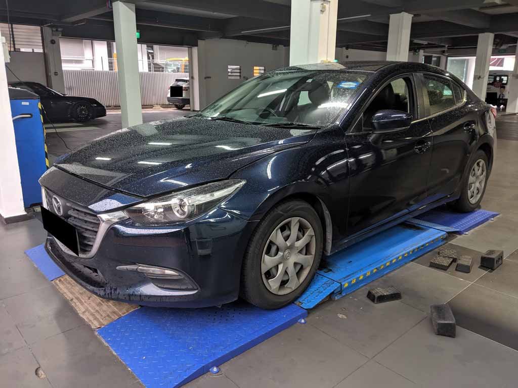 Mazda 3 Sedan 1.5 At Eu6