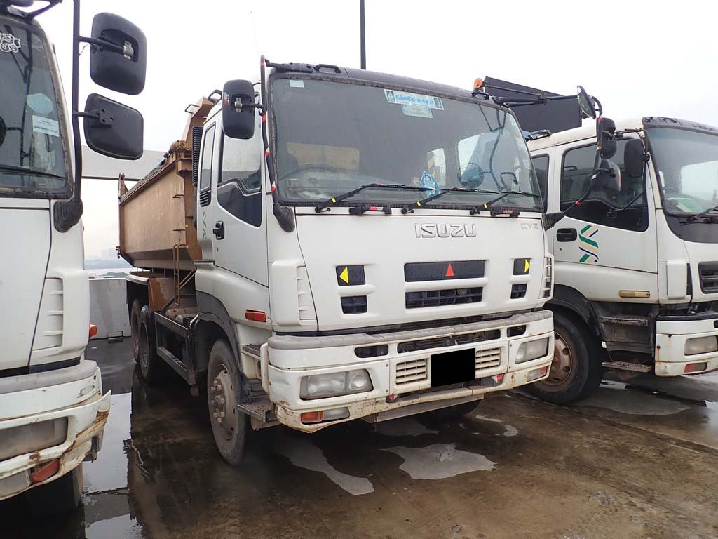 Isuzu Cyz52k (COE Till 07/2028)