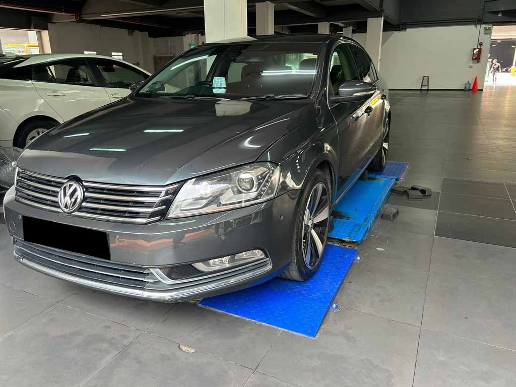 Volkswagen Passat 1.8 Tsi At 3624h7 Hid