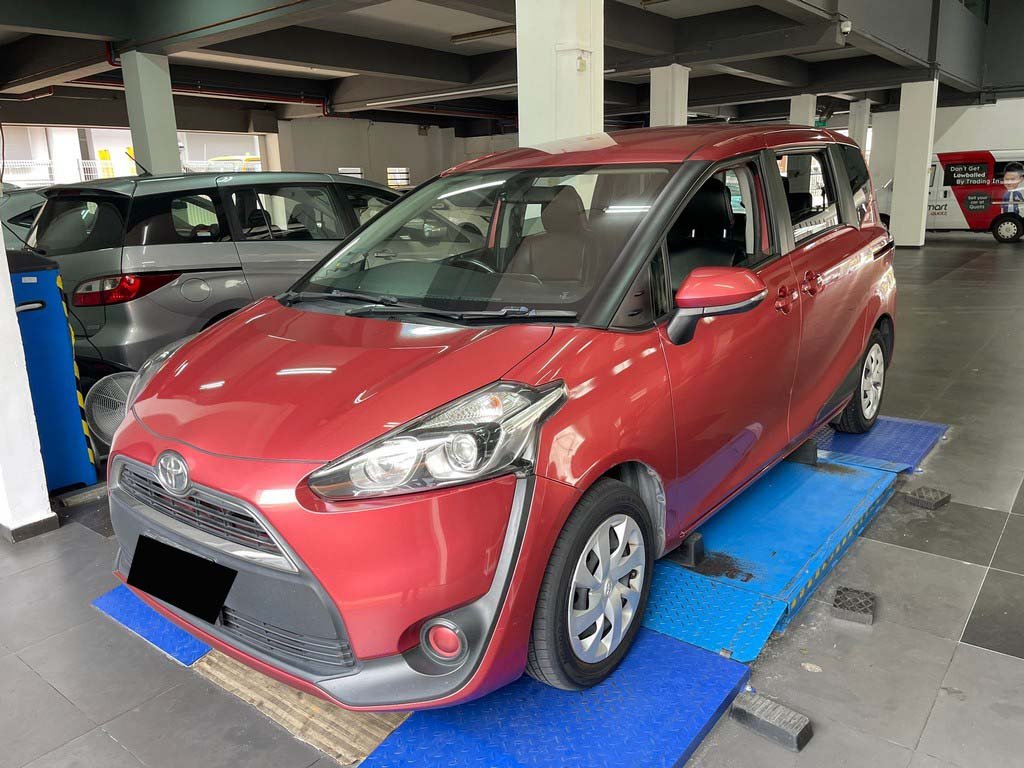 Toyota Sienta 1.5g A