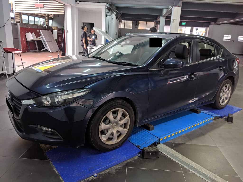 Mazda 3 Sedan 1.5 At Eu6