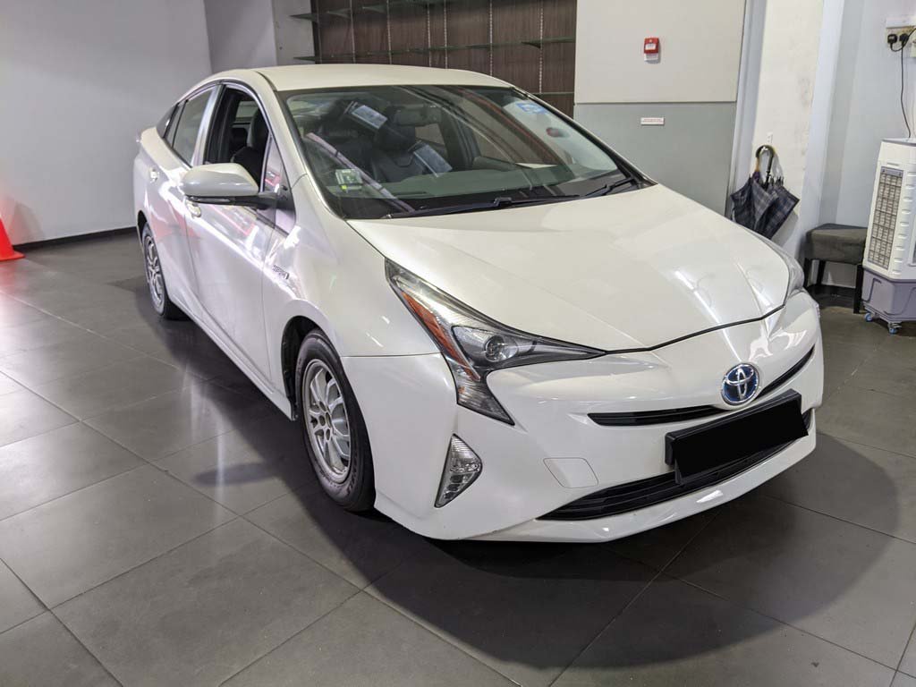 Toyota Prius 1.8 CVT (Hybrid)