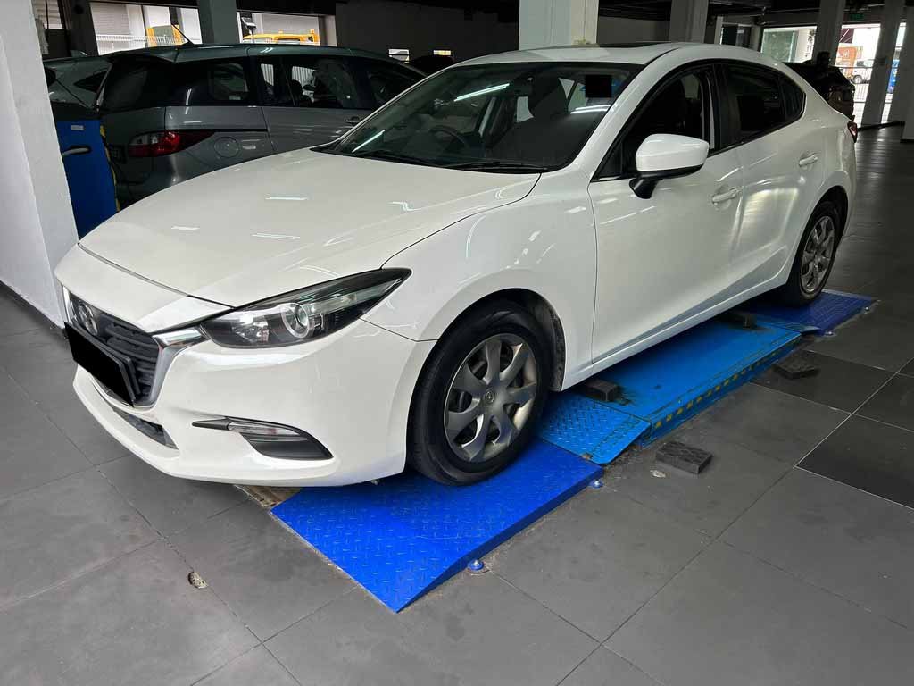 Mazda 3 Sedan 1.5 At Eu6