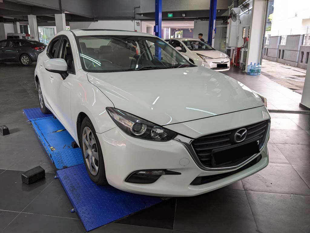 Mazda 3 Sedan 1.5 At Eu6