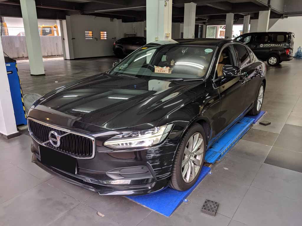 Volvo S90 T5 Momentum