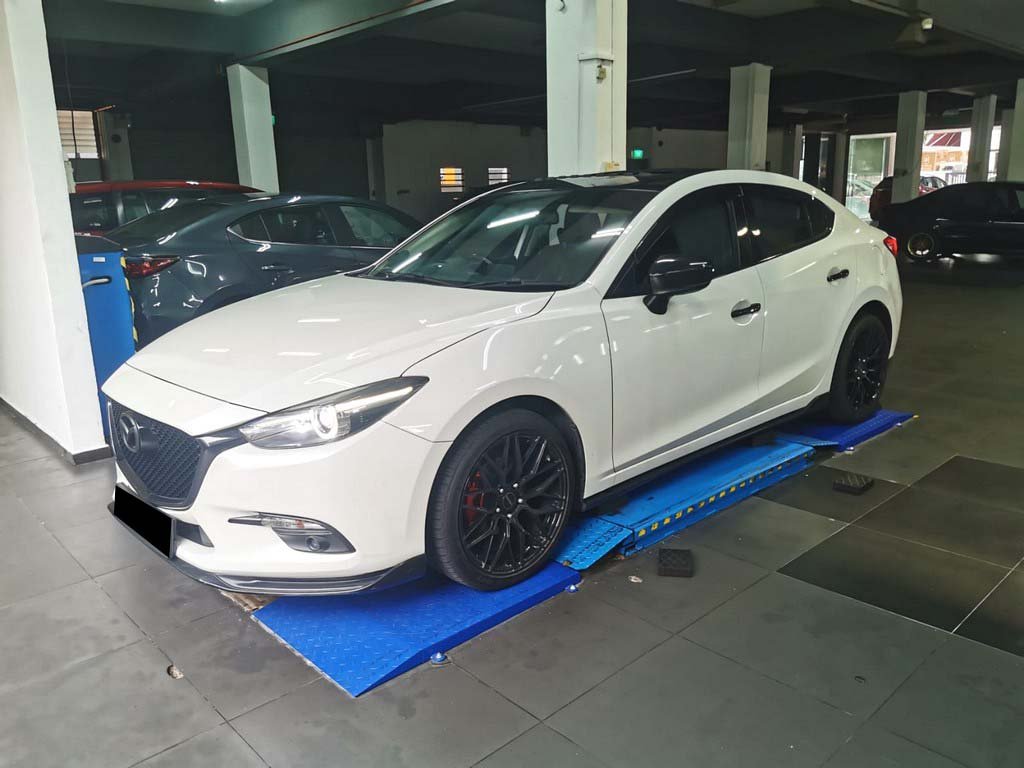 Mazda 3 Sedan 1.5 AT LED EU6