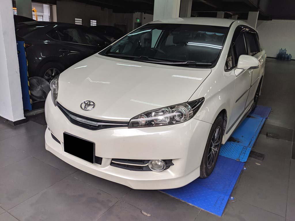 Toyota Wish 1.8 CVT