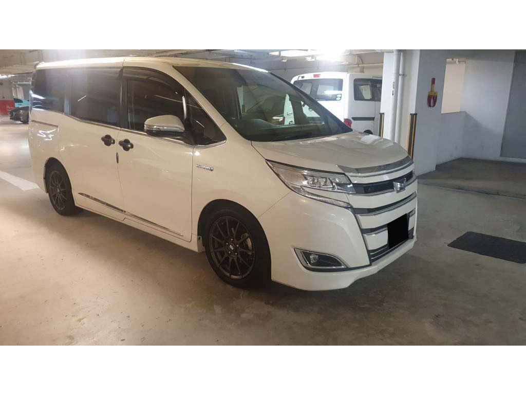 Toyota Noah 1.8X CVT (Hybrid)