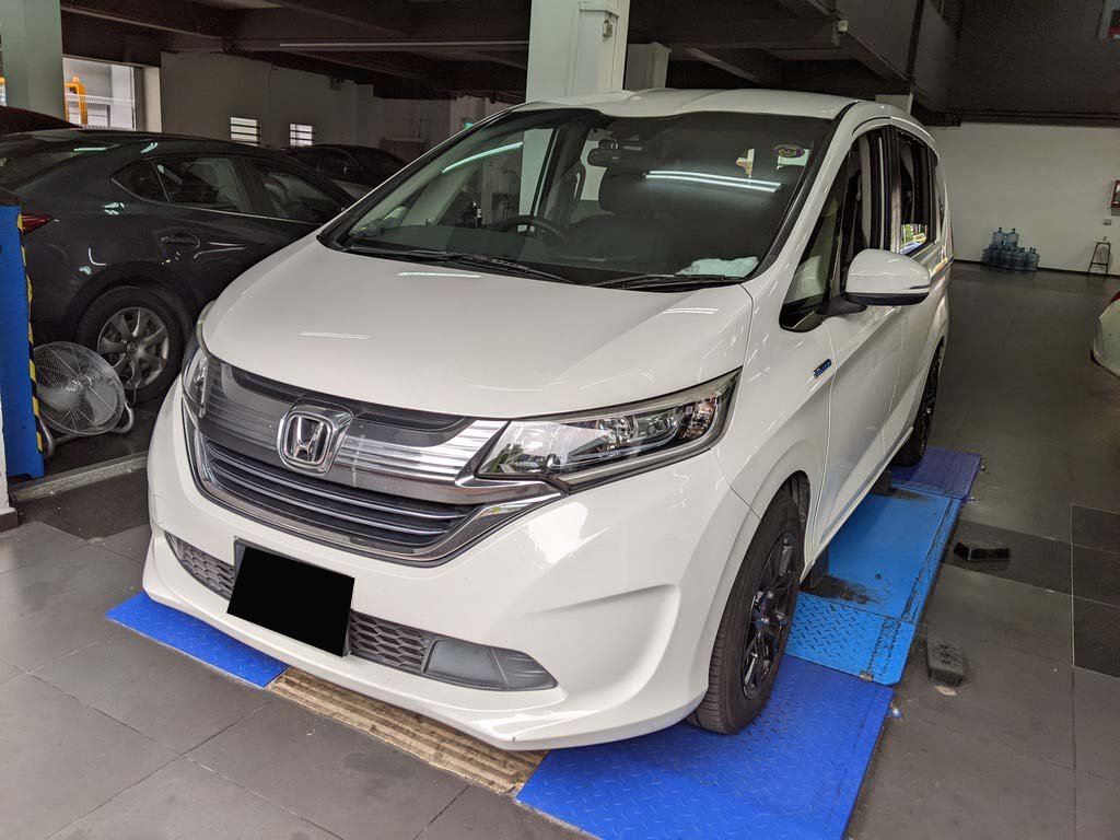 Honda Freed 1.5G A (Hybrid)