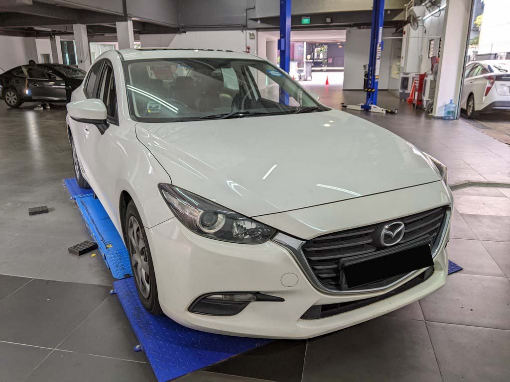 Mazda 3 Sedan 1.5 At Eu6