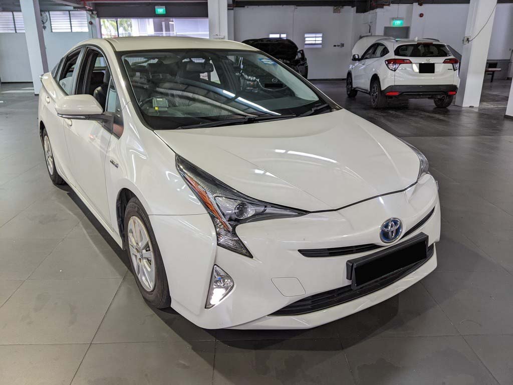 Toyota Prius 1.8 CVT (Hybrid)