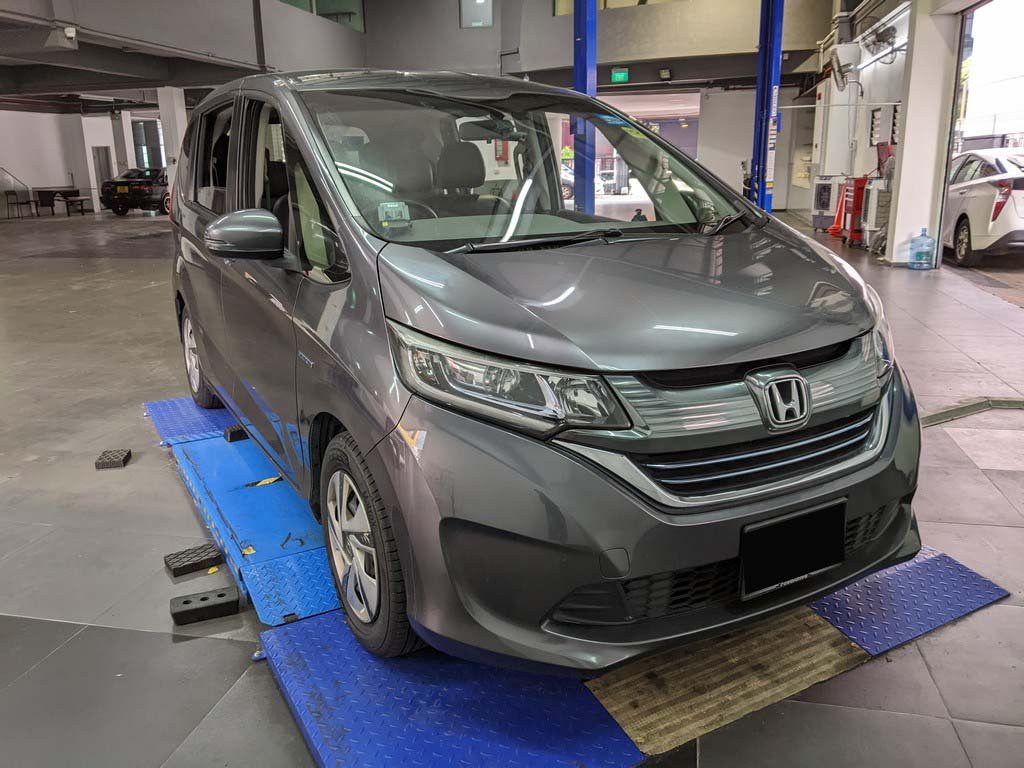 Honda Freed 1.5G Auto (Hybrid)