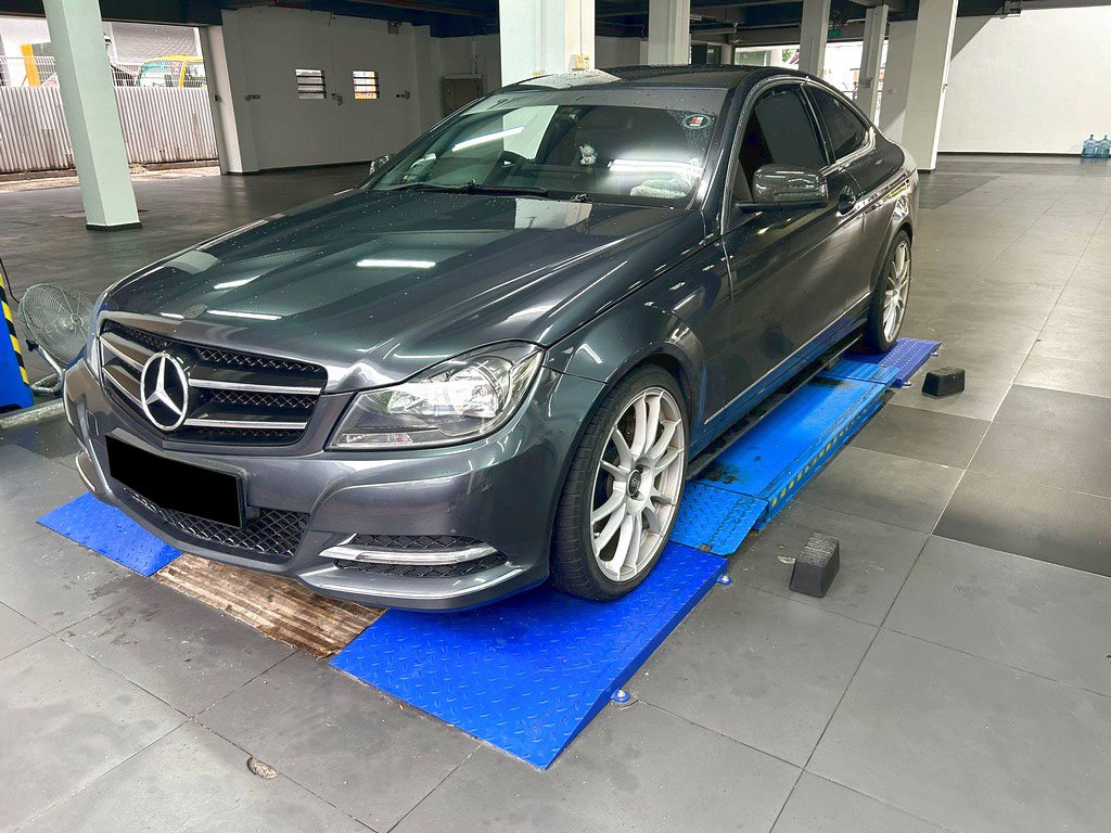 Mercedes Benz C 180 (COE Till 10/2031)