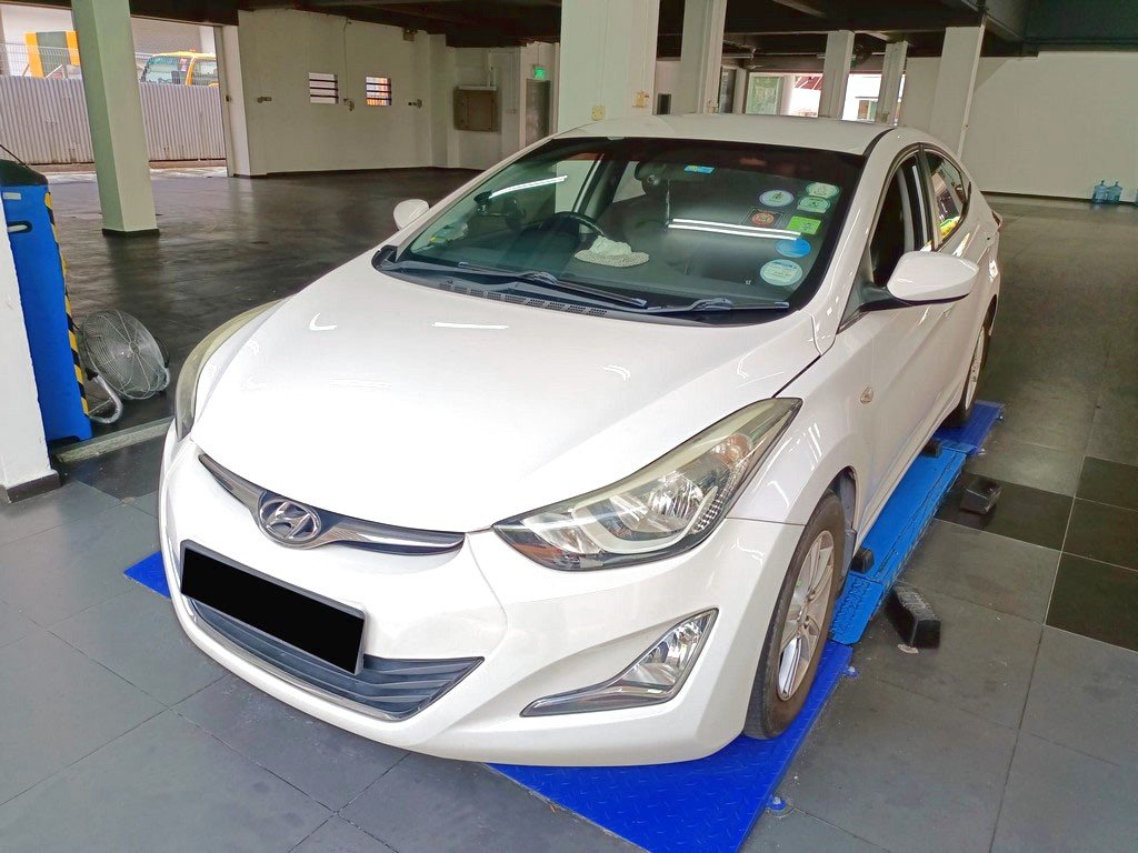 Hyundai Elantra 1.6 At