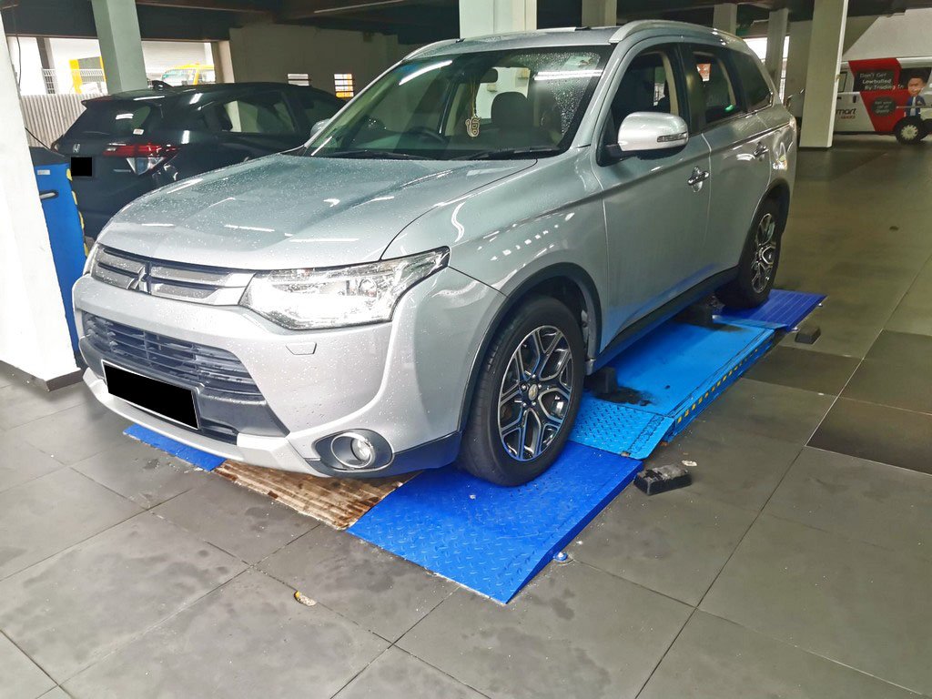 Mitsubishi Outlander 2.4 CVT ABS D/Airbag AWD S/R