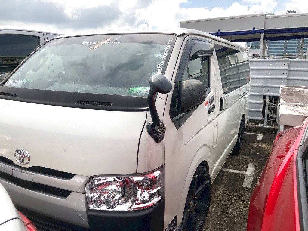 Toyota Hiace DX 2.8 Auto
