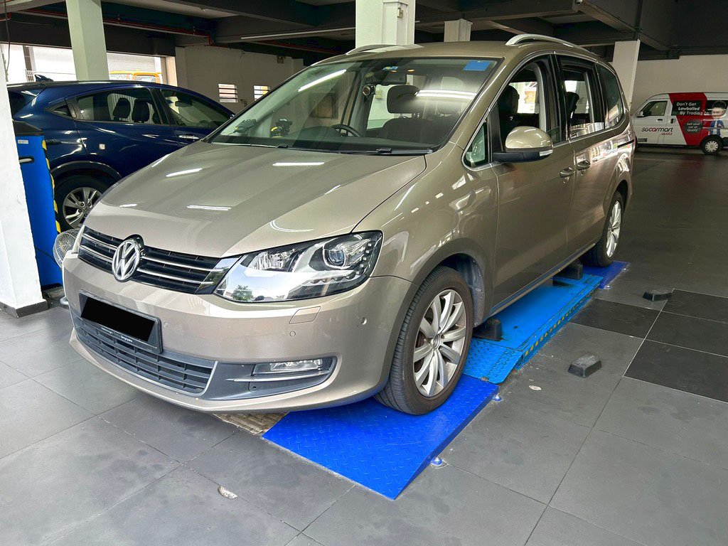 Volkswagen Sharan 2.0 TSI At 7n14h3 W/O Sunroof