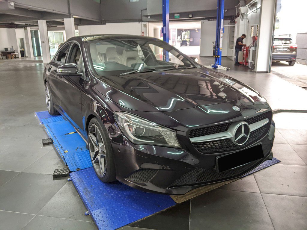 Mercedes Benz CLA 200 (R18 Bi)