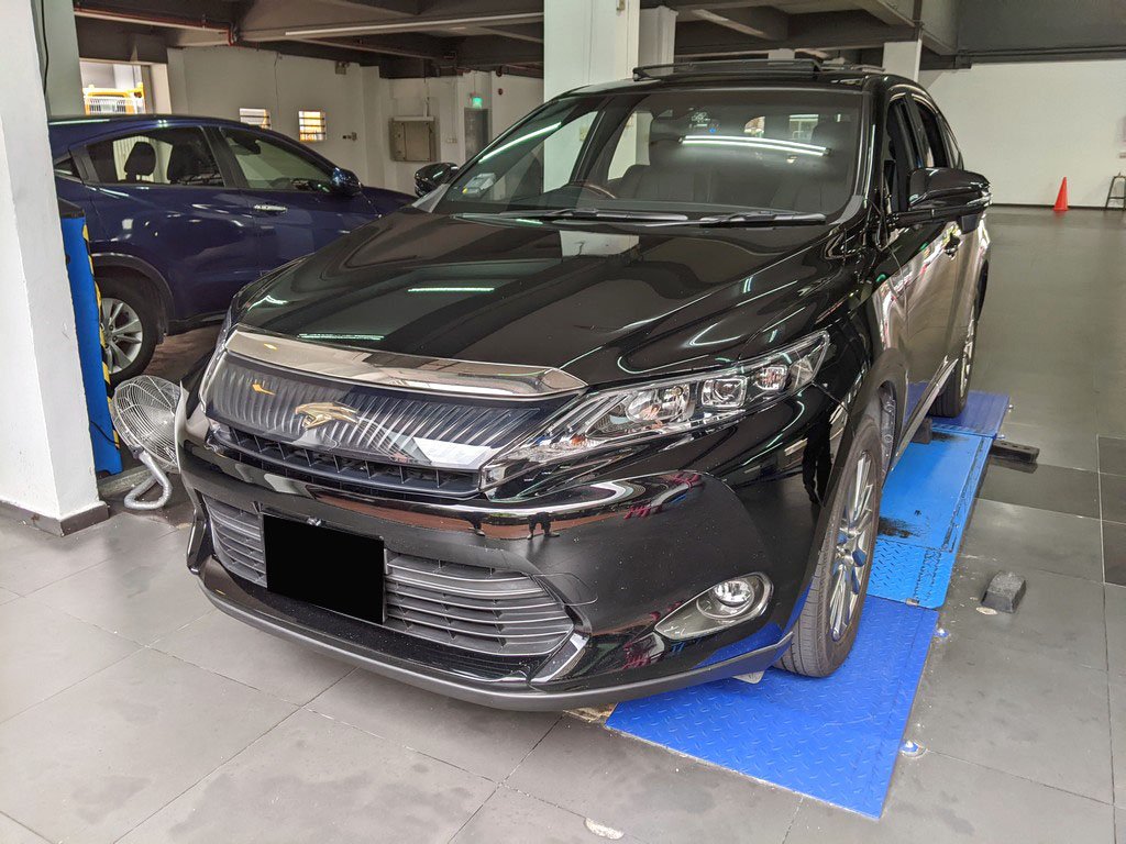 Toyota Harrier 2.0 Premium CVT Sunroof