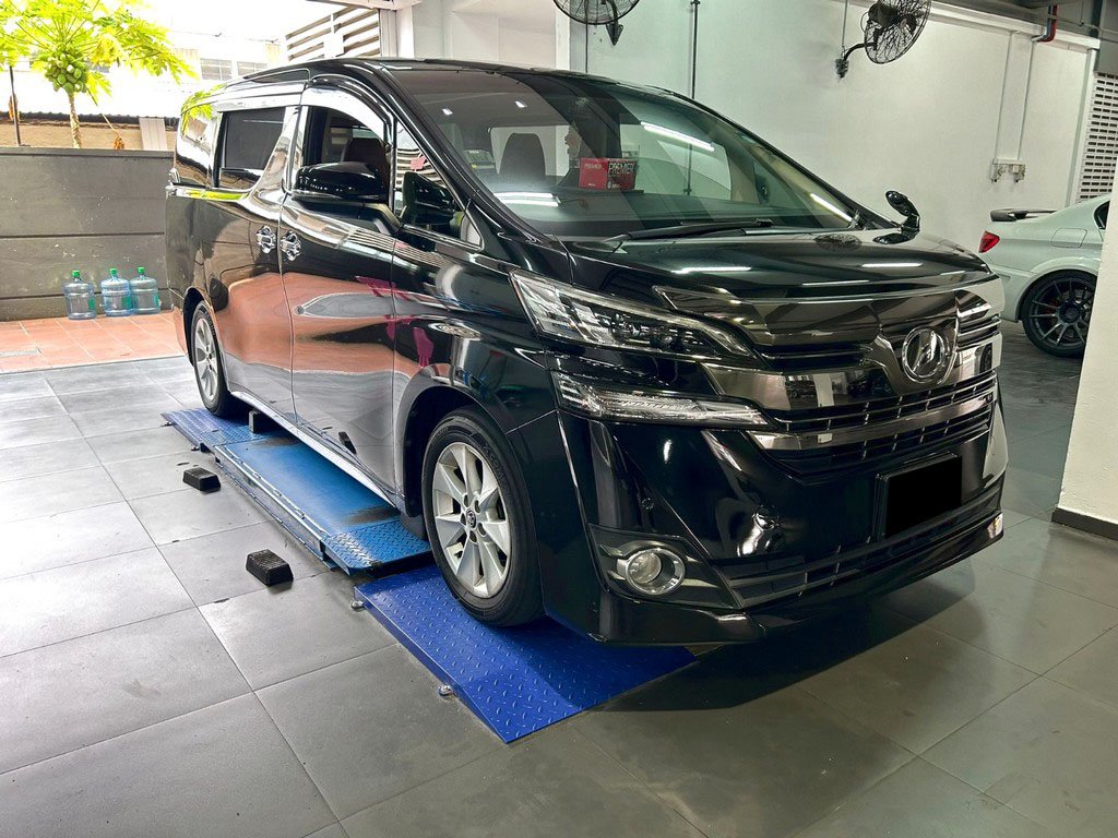 Toyota Vellfire 2.5x A