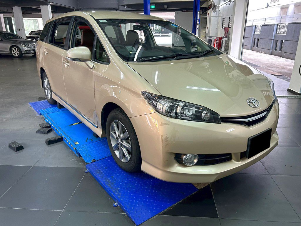 Toyota Wish 1.8 Cvt