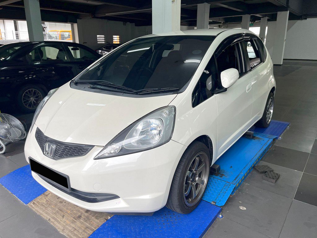 Honda Fit 1.3G A (COE Till 01/2029)