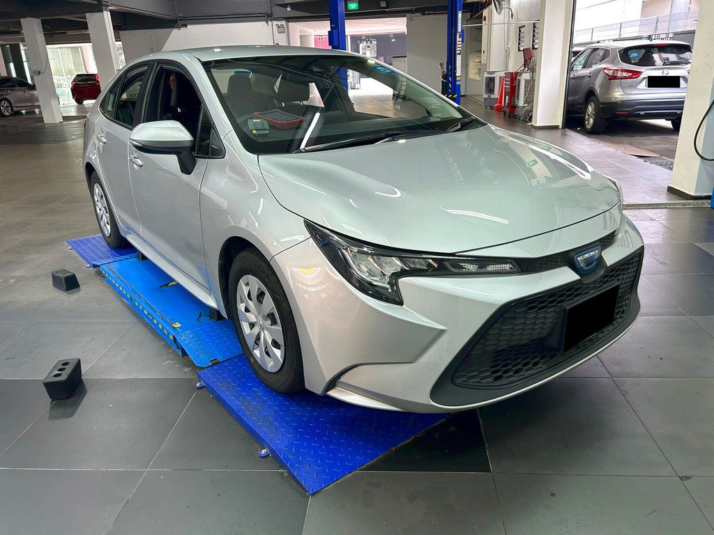 Toyota Corolla G X (Hybrid)