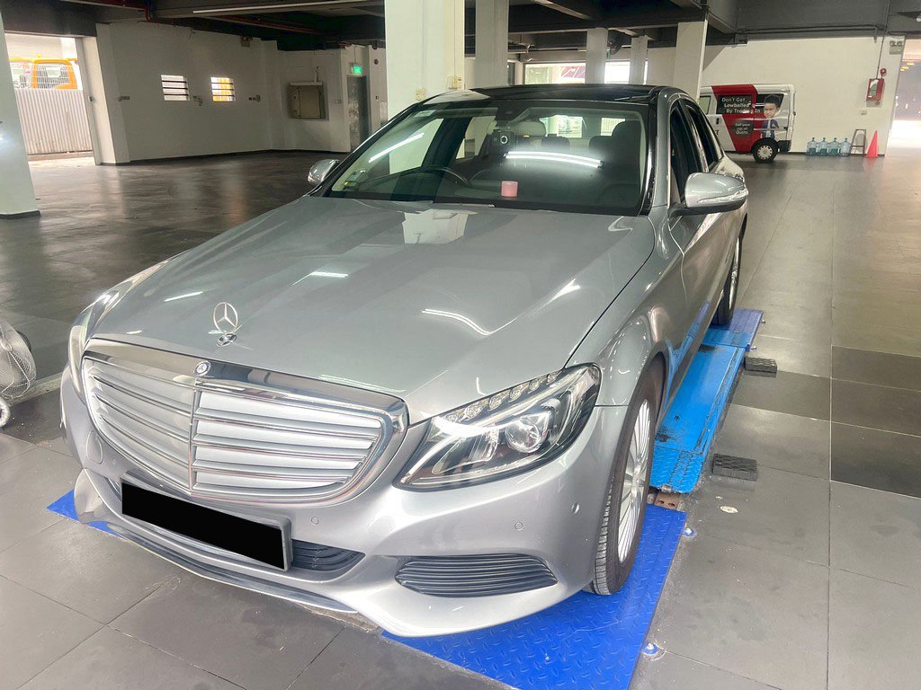 Mercedes Benz C180 Exclusive (R17 Led SR)