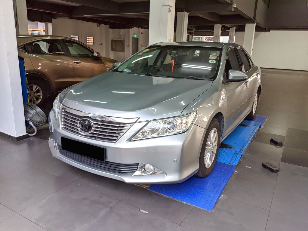 Toyota Camry 2.0 Auto