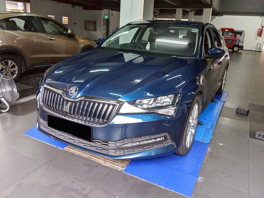 Skoda Superb 2.0 Ambition SA