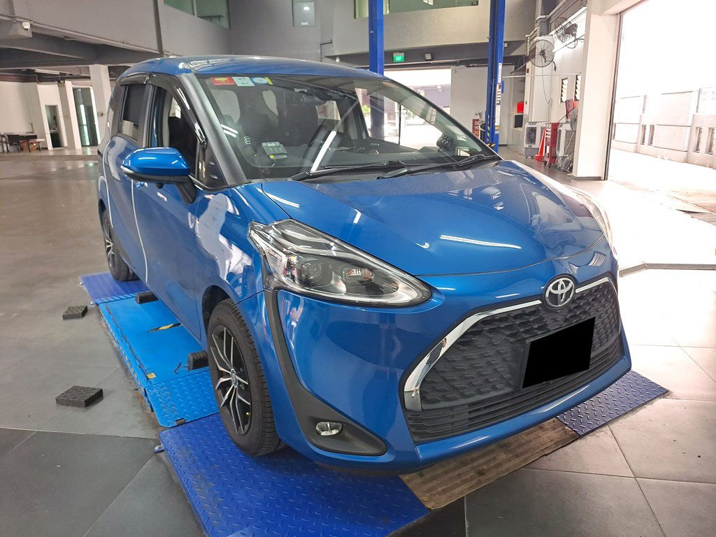 Toyota Sienta 1.5g Cvt 7 Seater