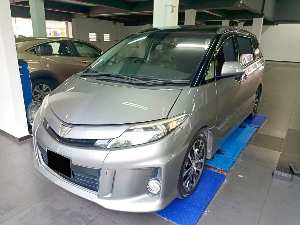 Toyota Estima Aeras Premium 2.4 A
