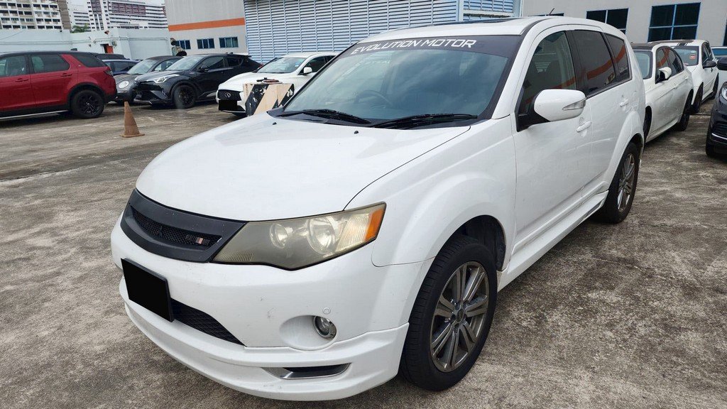 Mitsubishi Outlander 2.4 Mivec 4wd 7 Seater Sunroof (COE Till 02/2029)