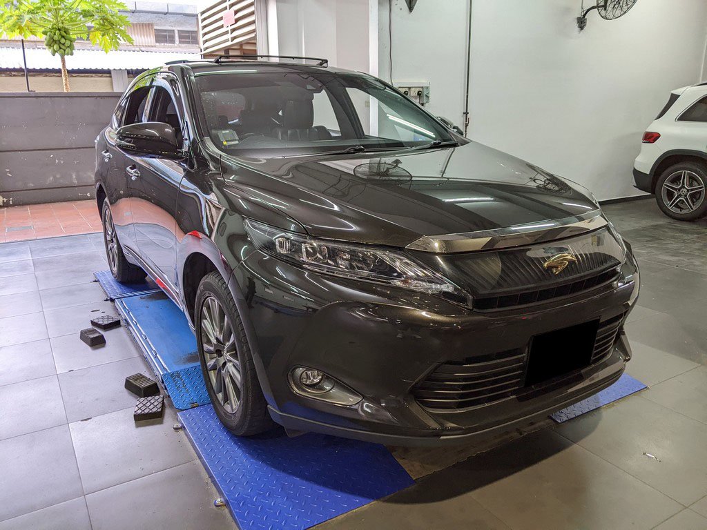 Toyota Harrier 2.0 Premium At Airbag 2wd 5dr
