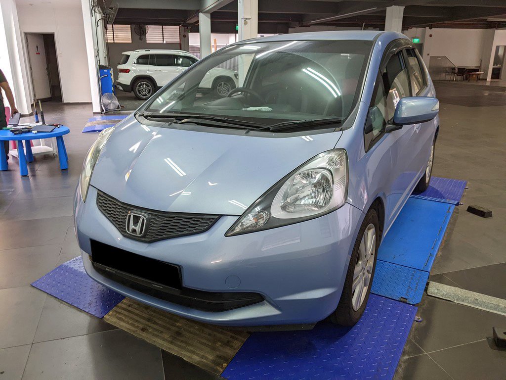 Honda Jazz 1.3l A (COE Till 02/2032)